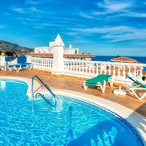 nerja-center-apartment-with-sea-view.1costadelsol.com/